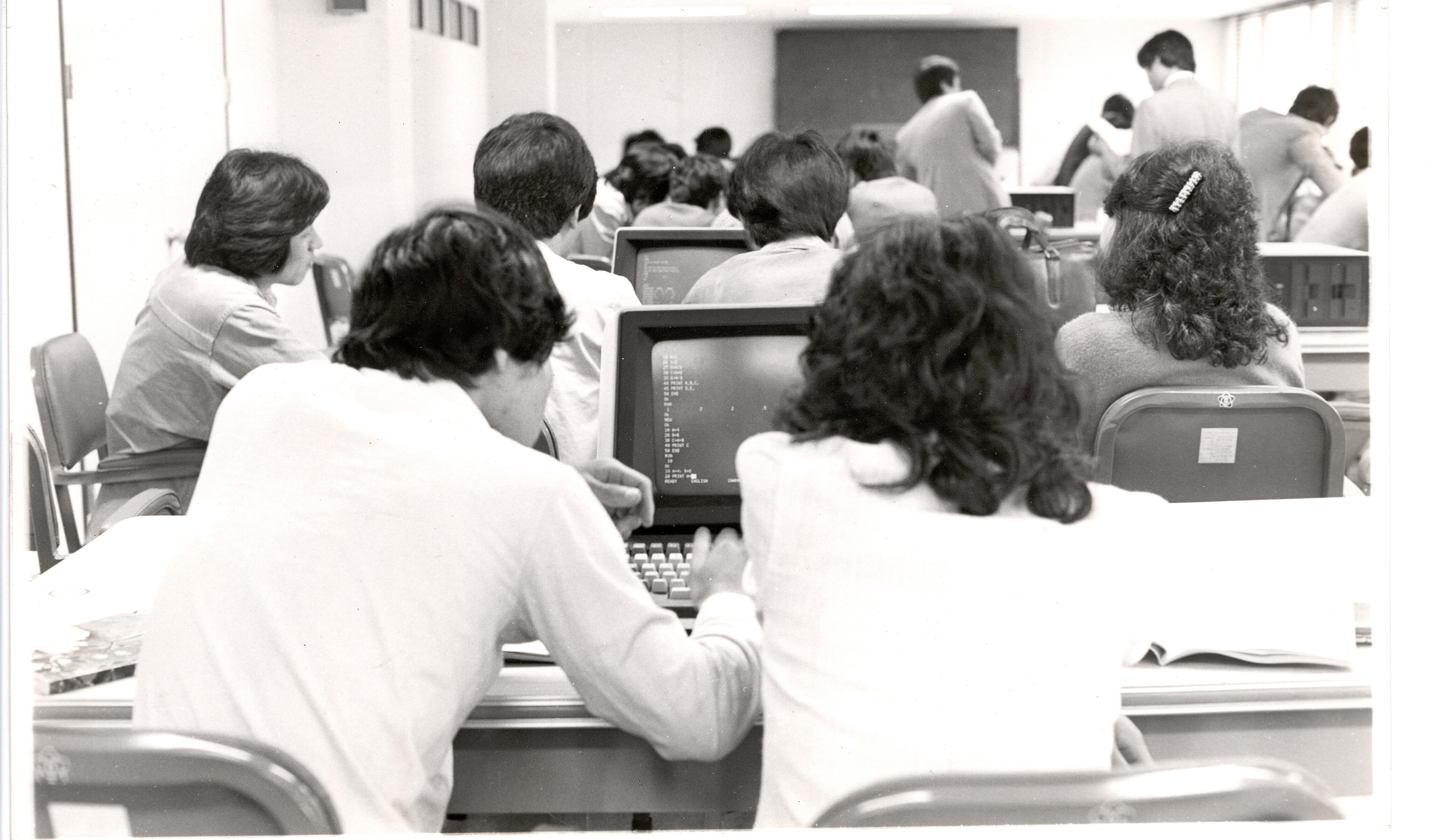 19820301 전산처리실 개관(추정)(3).jpg 첨부 이미지